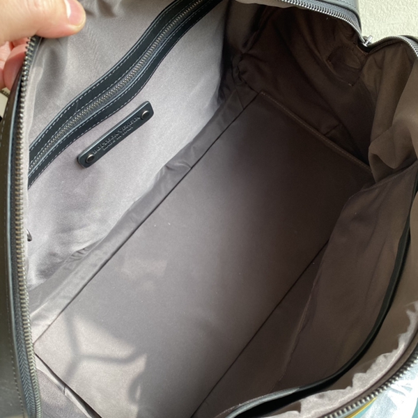 ボッテガヴェネタバッグ着用イメージ